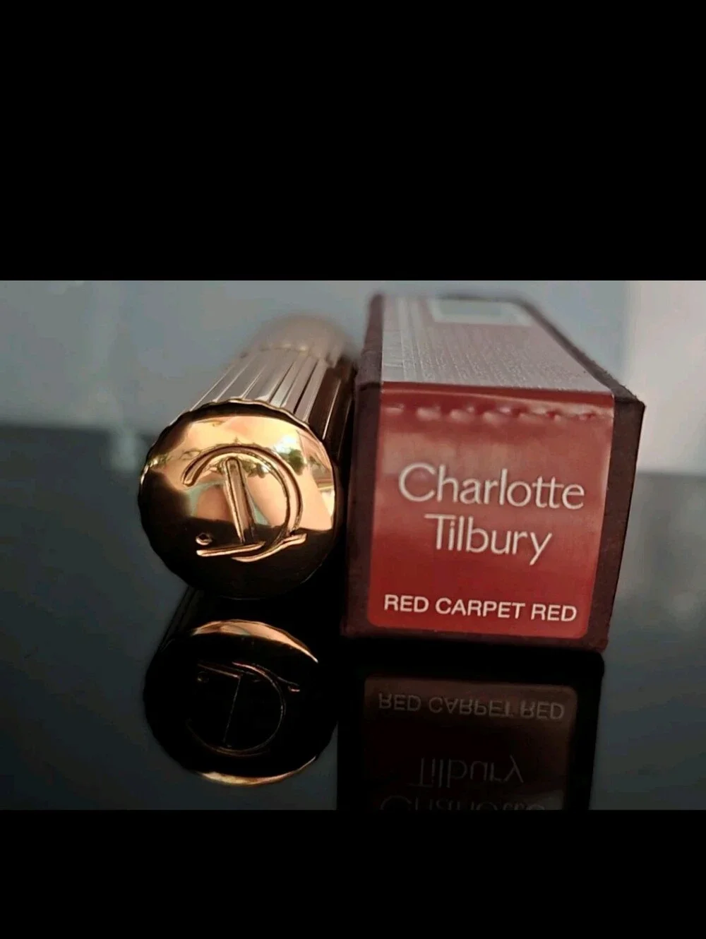 Charlotte Tilbury Matte Revolution Luminous Modern Lipstick Red Carpet RED NIB